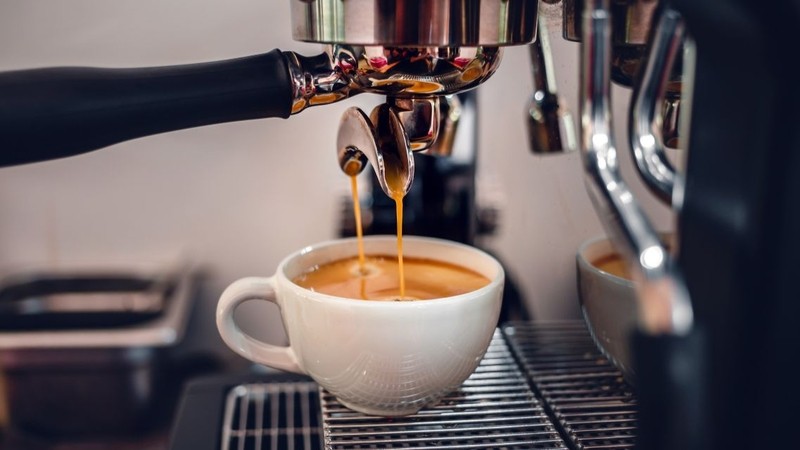 Quy trình pha espresso chuẩn bằng máy Quy trình pha espresso chuẩn bằng máy