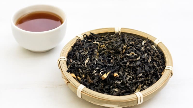 Trà hoa nhài là một trong những dòng trà được tiêu thụ rộng rãi tại châu Á Trà hoa nhài là một trong những dòng trà được tiêu thụ rộng rãi tại châu Á