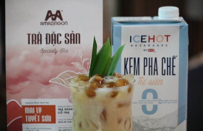 Trà sữa thanh vị pha từ trà đặc sản Mai Ly Tuyết Sơn và kem pha chế từ sữa